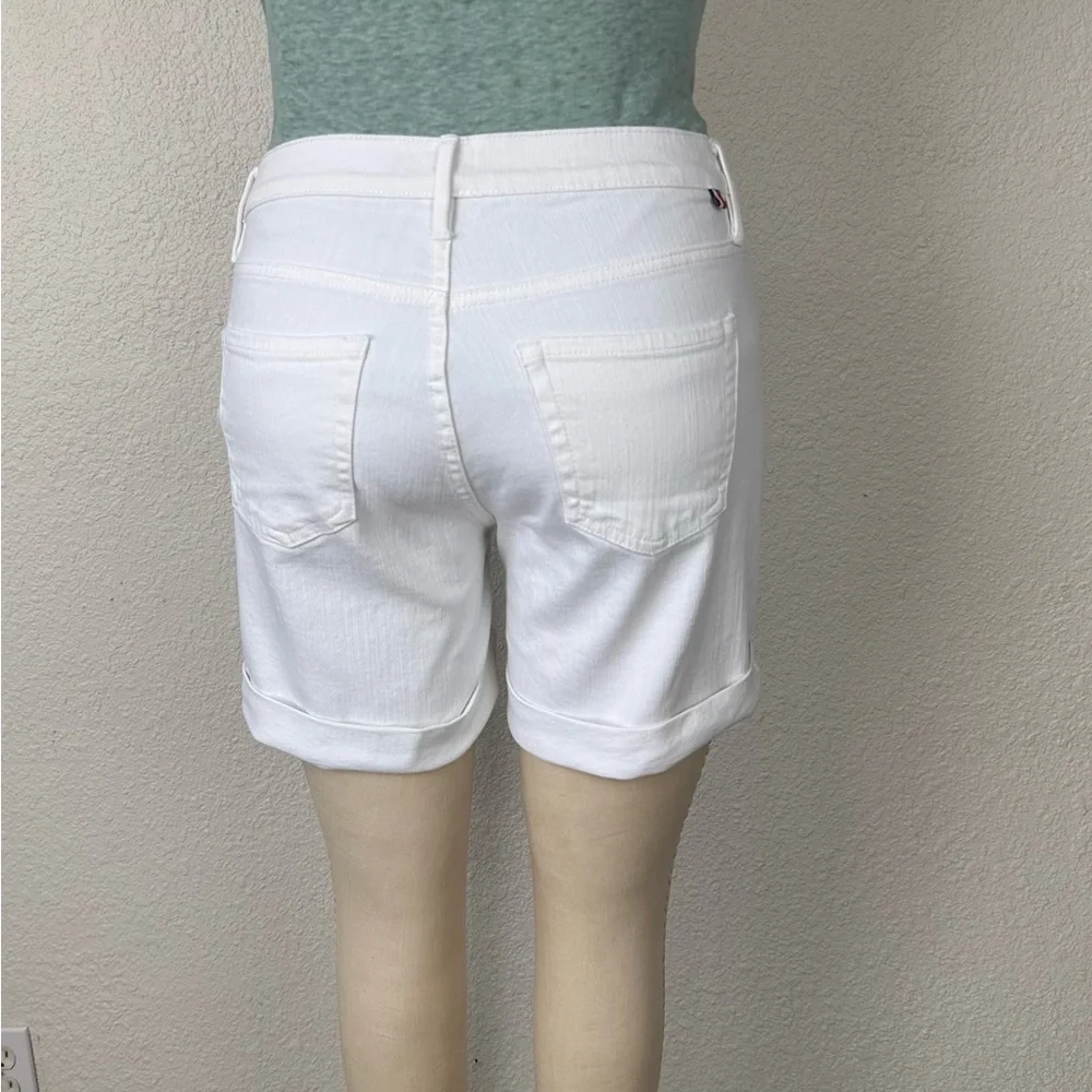 Women's White Casual Shorts Tommy Hilfiger Size 6 White Jeans Shorts Cuffed